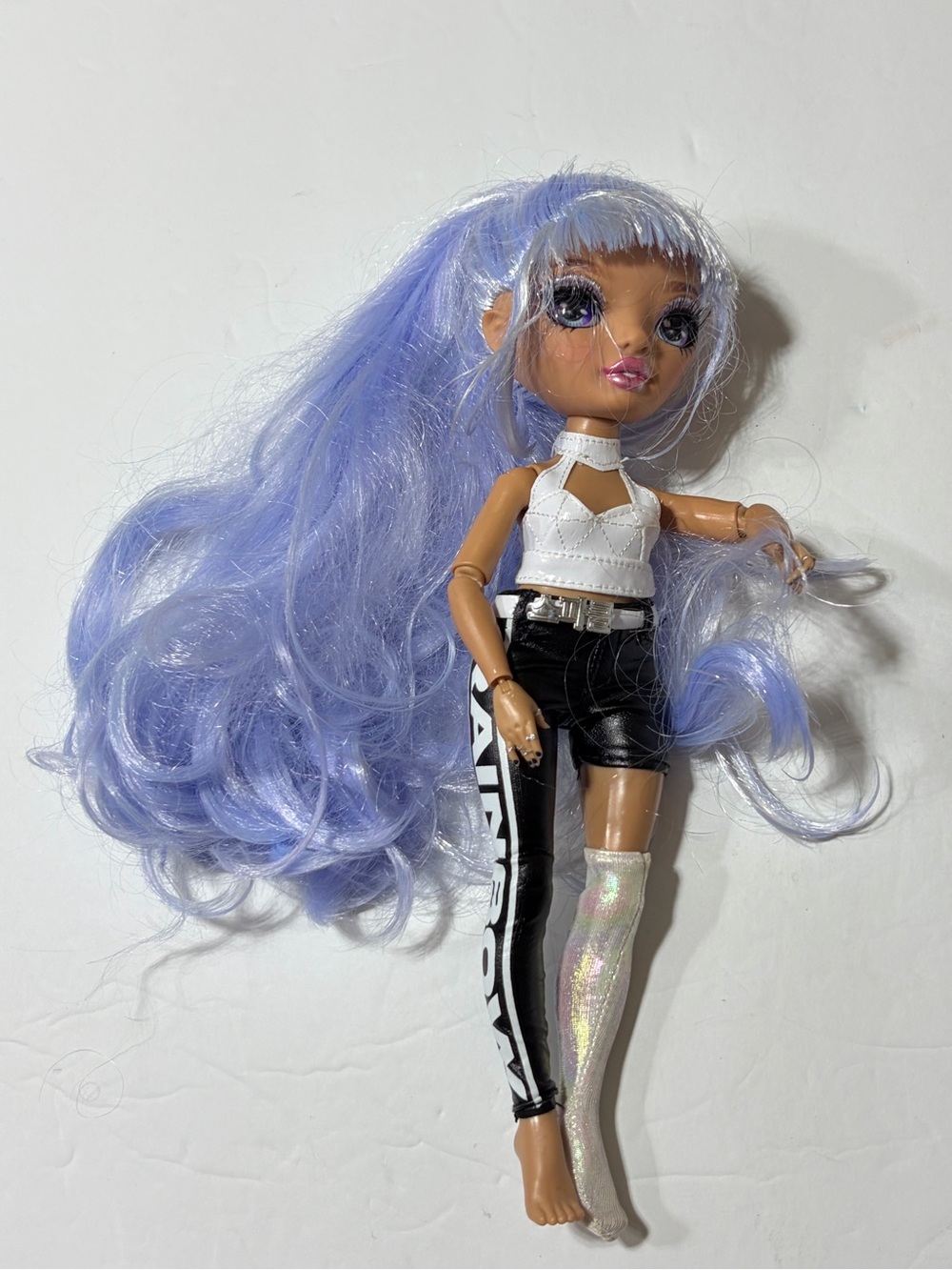 Rainbow High Rainbow Vision Tessa Park Royal Three K-Pop Dressed Fashion Doll